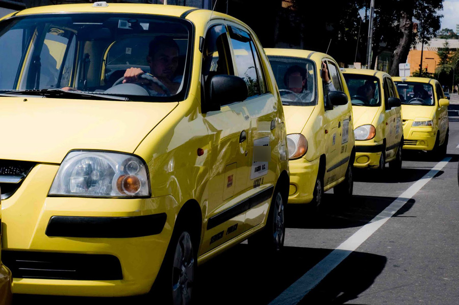 Taxis laboran al 100% de su capacidad para contribuir a reactivación económica del área metropolitana de Barranquilla Taxis laboran al 100% de su capacidad para contribuir a reactivación económica del área metropolitana de Barranquilla