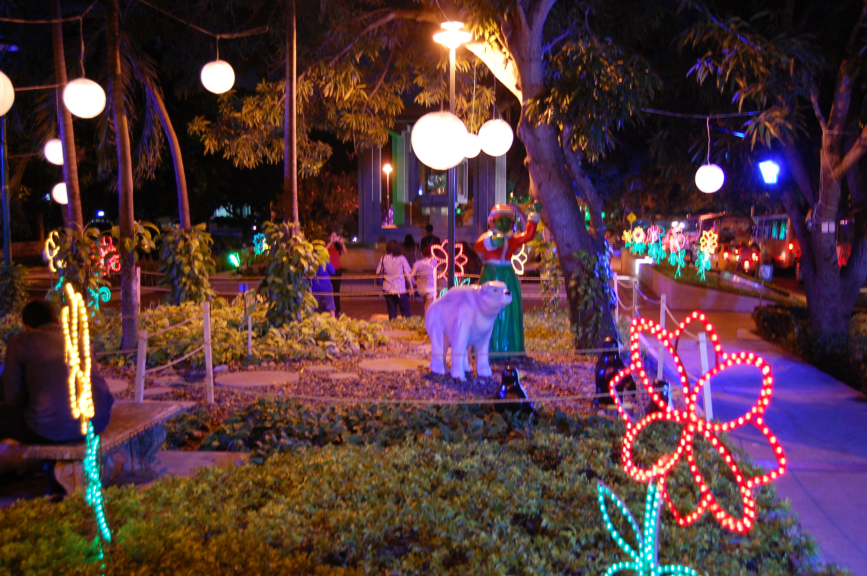 Iluminación en parque de Los Fundadores será amable con las crisis energética iluminación