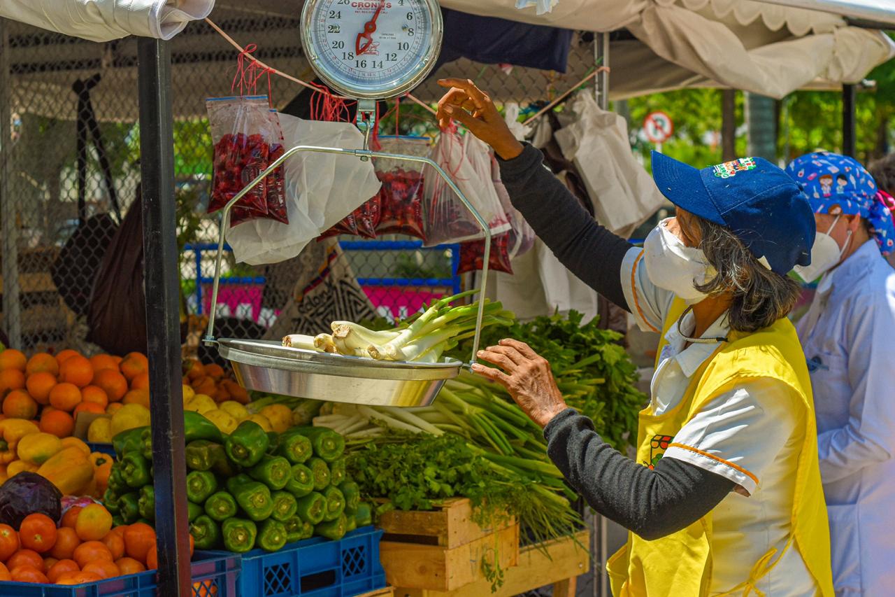 Mercado a tu Barrio cierra el año con más de $800 millones en ventas y más de 39.000 asistentes Mercado a tu Barrio cierra el año con más de $800 millones en ventas y más de 39.000 asistentes