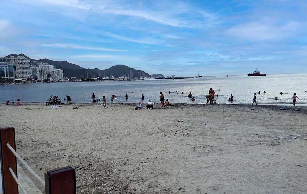 ¿Paisajes lindos por conocer? Se les tienen en Colombia Bahía de Santa Marta en Colombia