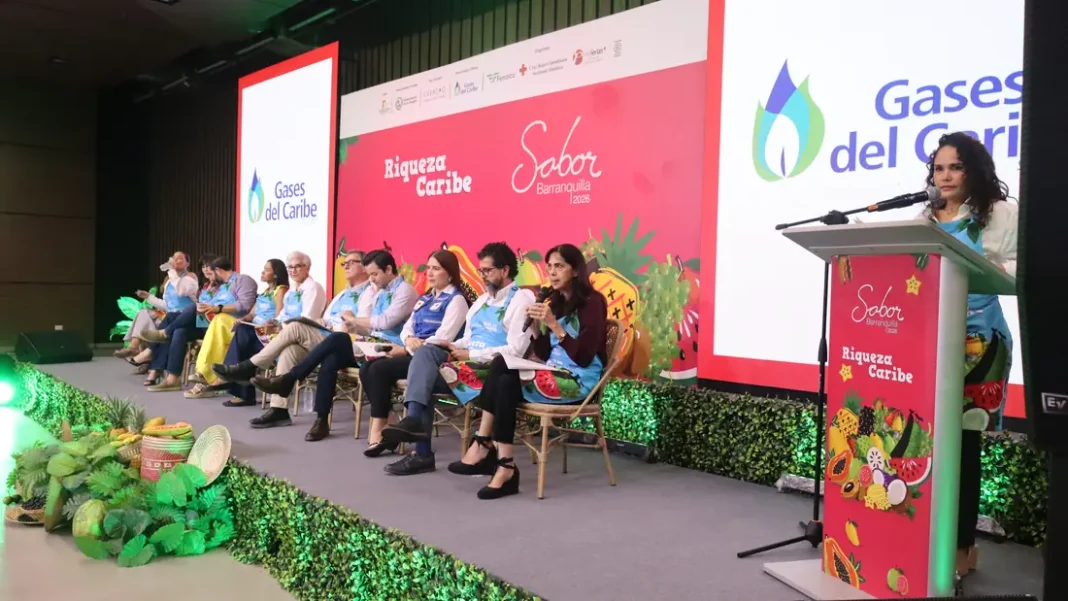 Escenario de Sabor Barranquilla 2026 con frutas del Caribe y participantes de la feria gastronómica